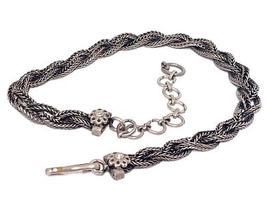 שרשרת וינטג' לשעון כיס. שרשרת מיוחדת , קלועה לצמה עשויה מתכת. 
אורכה הכללי 37 ס"מ.