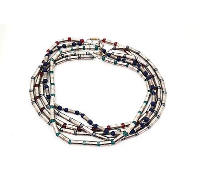 לוט שרשראות אופנתי. 5 שרשראות כאשר אורך כל אחת כ - 47 ס"מ