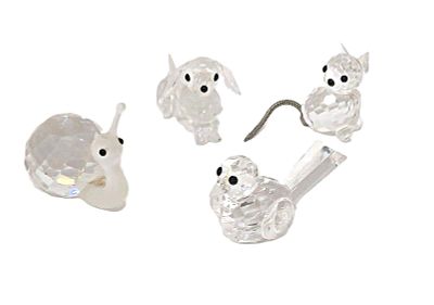 ארבע חיות מקריסטל. צב, ציפור, כלב ועכבר, כולם עשויים קריסטל. 
גובה ממוצע - 3 ס"מ 
יש לשים לב 