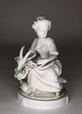 Фигурка женщина с козлом. 
Унтервайсбах Германия 1950 гг. Фарфор. Высота 16 см.