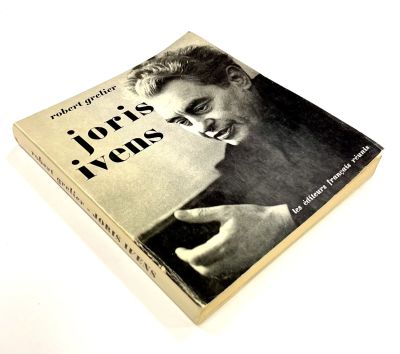 Robert Grelier [автограф] Joris ivens.: Editeurs Francais Reunis [1965]. -235 c.; 20,9х18,5 