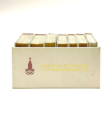 Подарочный набор мини изданий "Советские спортсмены на Олимпийских играх". 
С портретами и 