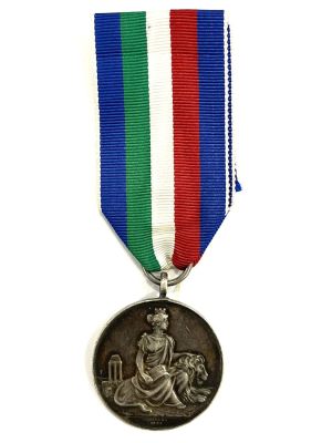 Королевство Италия. 1907 г. За заслуги в службе МВД, клейма под фигурой и львом. Серебро.