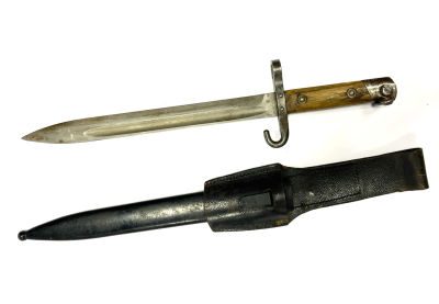 Штык унтер-офицерский к винтовке Манлихера, образца 1895 г. 
Австро-Венгрия. На клинке и 