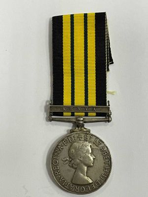 Медаль за службу в африканских колониях с планкой Кения. Период Елизаветы II. Серебро.