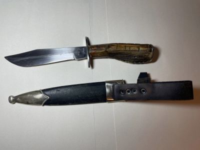 Нож охотничий. Клинок - Испания (гор. Альбасета), рукоять - олений рог со знаком 