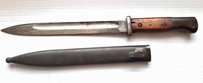 Штык к винтовке Маузера модель 84/98 нового типа. 
1917 год - Германия. Клеймо фирмы Solingen.