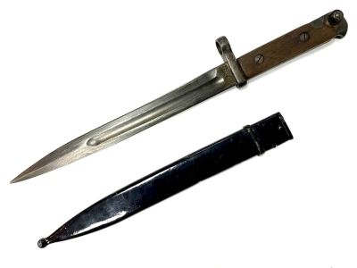 Штык к СВТ - 40, 1 - я модель, образца 1940 года. СССР Тула. На пяте клинка буквенно-цифровое 