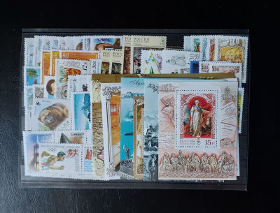 2004г. Годовой набор марок, Состояние **, 82 марки + 6 блоков. Кат. №904-991