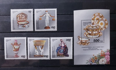 1994г. Русский фарфор, серия + блок Бл 7 (183). Состояние **. Кат. №178-182