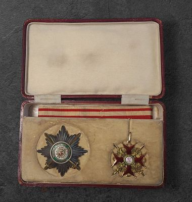 Комплект Ордена и звезды св. Станислава с мечами 1ст.. Лента в коробке. 
Крест: золото 56, вес 