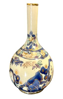 Антикварная японская фарфоровая ваза в стиле Имари. Фарфор, полихромная роспись, позолота 