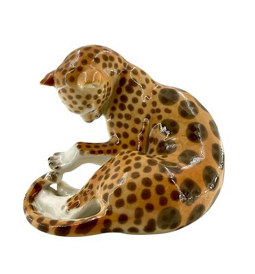 Статуэтка леопарда. ЛФЗ. СССР. 1970-е гг. Статуэтка леопарда. Автор формы П.П. Веселов, автор 