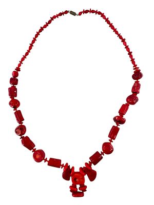 Ожерелье из красного коралла. Длина 73 см.