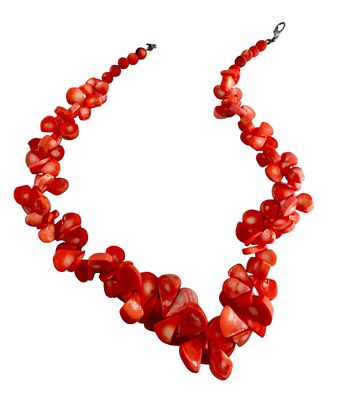 Ожерелье из красного коралла. Длина 54 см.