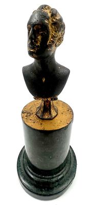 Бюст Императора Николая I. Бронза, позолота, натуральный камень. Россия, XIX в. Предмет в 