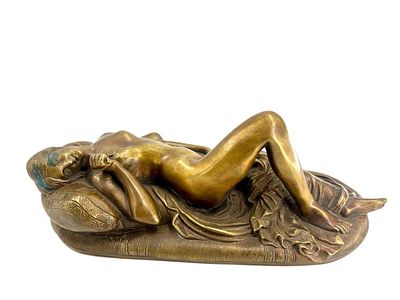 Фигура обнажённой девушки из бронзы (пресс-папье). Европа. Тяжёлая, толстостенное литьё.