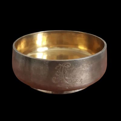 Полоскательная чаша (капельник) для самовара. Царская Россия 19 век. 
Серебро, золочение. 
