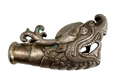 Тибетская ритуальная труба рканг-глинг. Металл, литье, гравировка. Тибет. XIX в. . Размеры - 16 
