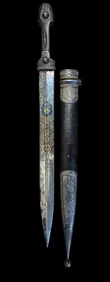 Кавказский кинжал, в серебре. Златоуст, XIX век. В редком исполнении. Материалы: сталь, дерево 