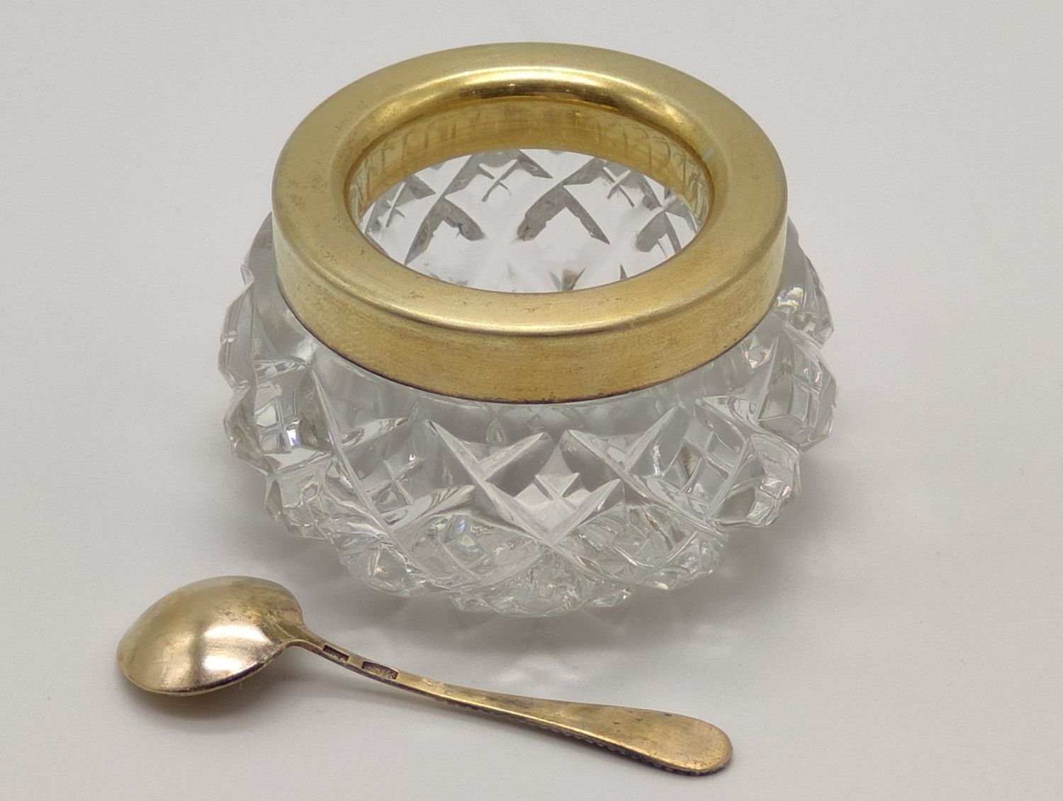 хрустальная. перечница хрустальная. солонка хрустальная. солонка хрустальная. солонка серебро хрусталь.