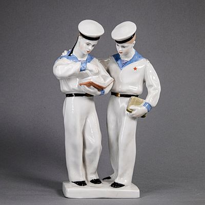 Статуэтка "Нахимовцы". СССР, ЛФЗ, 1950-е гг. Фарфор, роспись. СССР, Ленинградский фарфоровый 