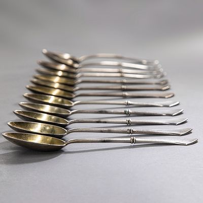 Набор из 12 чайных ложек. Серебро 84, золочение. ф-ка Е. Черятова. Москва. 1906-1917 гг. Набор 