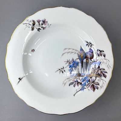 Тарелка глубокая "Пейзаж и птицы". Россия, Кузнецов в Дулеве, 1870-80е гг. Фарфор, деколь. Тарел 