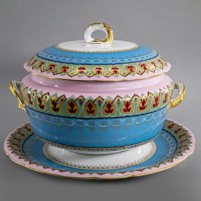 [Золотая марка] Большая супница на подставке, русский стиль. Россия, Кузнецов, 1870-80е гг. 