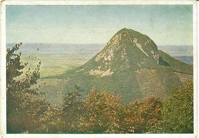 Железноводск. Вид с вершины горы Железной на гору Развалка (в 924 м.)