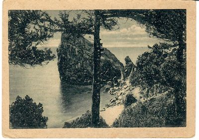 Крым. Симеиз, Скалы Монах и Дива. Заломы углов.