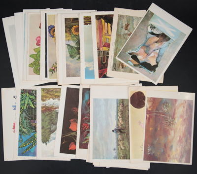 לוט כ-30 גלויות בהוצאת אמני הציור בפה וברגל בע"מ, כולן בנושא אמנות מאמנים שונים, רובן נקיות 