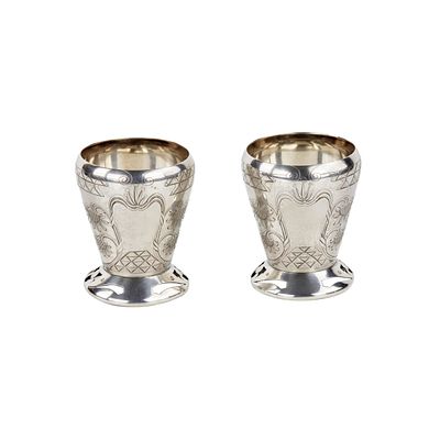 A pair of Russian silver vases in the Art Nouveau style. A pair of Russian silver vases in Art 