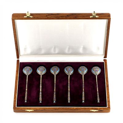 A set of Grachev`s teaspoons in their own case. A set of 6 Grachev`s teaspoons in its own case. 