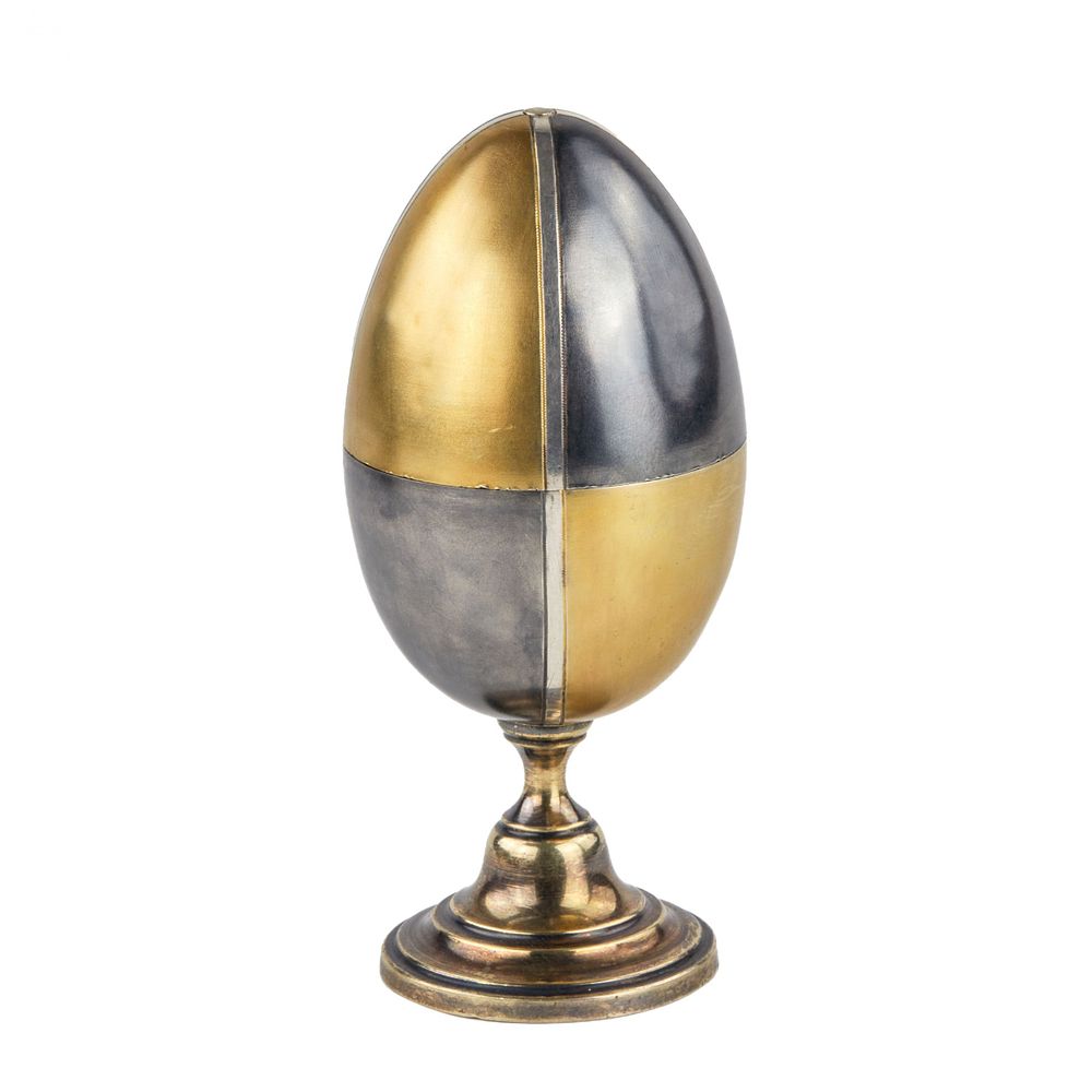 Silver egg. Eric Collin. Faberge firm. Poached egg made of silver with gilding. The everyday 