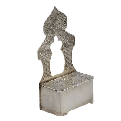 СЕРЕБРЯНАЯ СОЛОНКА &laquo;СТУЛЬЧИК&raquo; РОССИЯ, МОСКВА, 1896–1908 ГГ. Изящная серебряная солонка редкой 