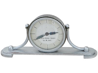 ART DECO AMERICAN NICKEL STEEL TABLE CLOCK. An American nickel-plated steel table clock. Art 