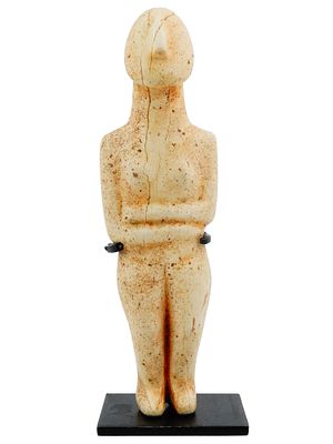 ANTIQUE GRAND TOUR HAND CARVED LIMESTONE IDOL FIGURE. An antique Grand Tour hand carved 