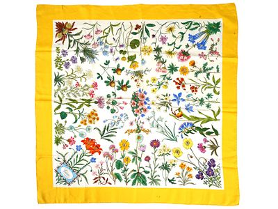 ITALIAN GUCCI SILK SCARF DESIGNED BY VITTORIO ACCORNERO. A vintage Italian Gucci silk scarf 