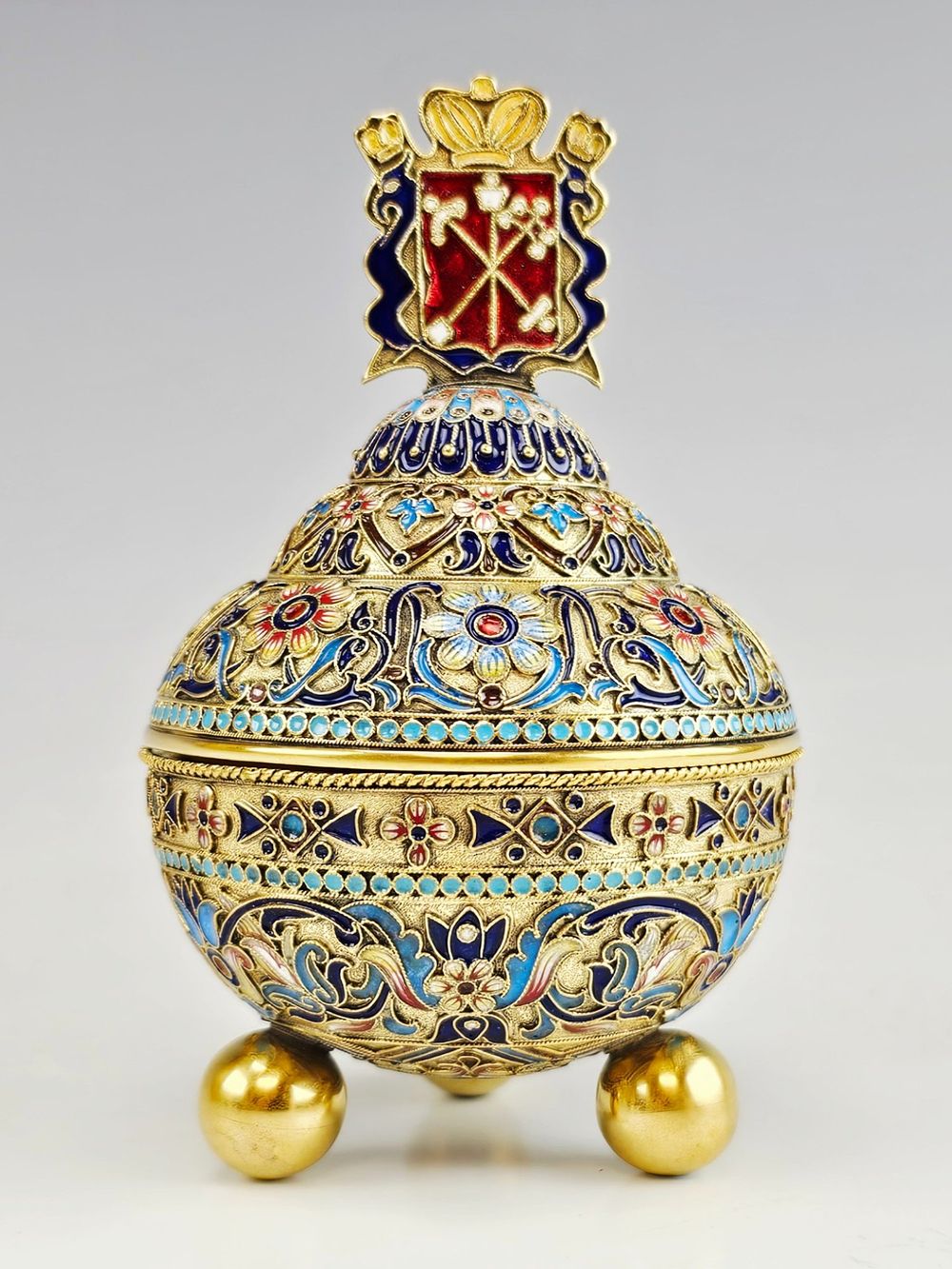 RUSSIAN SILVER CLOISONNE ENAMEL ST PETERSBURG BOX. A Russian gilt silver trinket box. Globe 