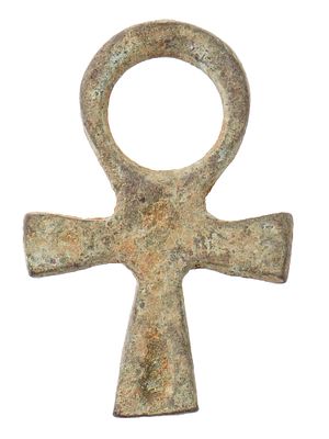 ANCIENT EGYPTIAN BRONZE ANKH PENDANT CIRCA 600 BC. An ancient Egyptian bronze ankh, or key of