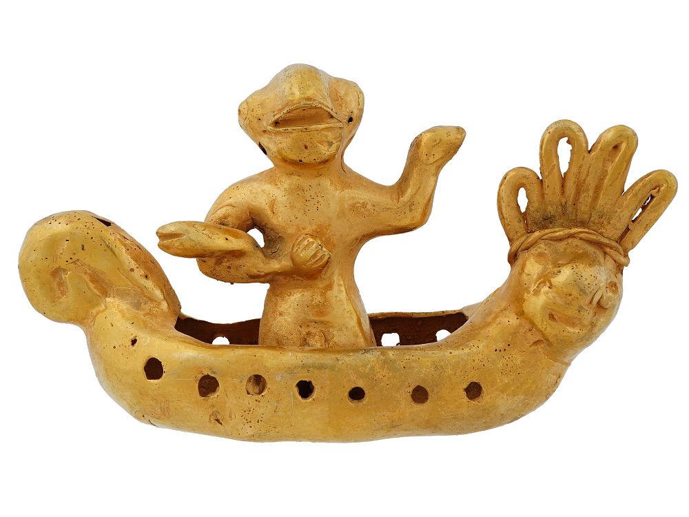 SOUTH AMERICAN QUIMBAYA TUMBAGA CANOE FIGURINE. South American Quimbaya tumbaga figurine 