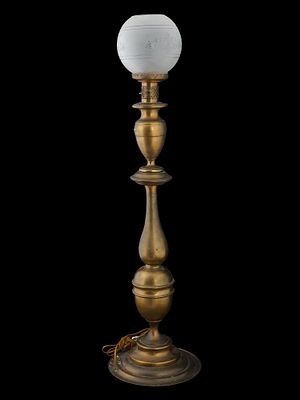 ANTIQUE CANADIAN CH BINKS BRONZE TABLE LAMP. An early 20th-century bronze table lamp with 