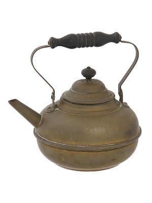 ANTIQUE S AND C TRADE MARK LIDDED COPPER TEAPOT. An antique lidded copper teapot, fitted with a 