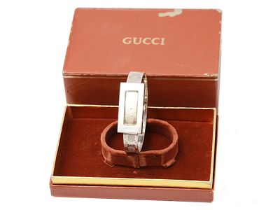 VINTAGE GUCCI BRACELET WATCH SILVER-COLOR IOB. A vintage rare Gucci Silver-tone Bracelet Watch 