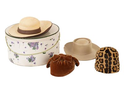 LOT OF MID CENTURY BONWIT TELLER WOMENS HATS IOB. A lot of four vintage womens hat from Bonwit 