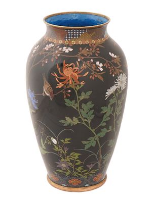 ANTIQUE JAPANESE MEIJI CLOISONNE ENAMEL VASE. An antique Japanese copper vase with cloisonne 