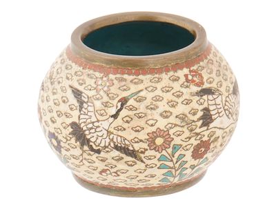 ANTIQUE JAPANESE MEIJI ERA CLOISONNE ENAMEL VASE. A Japanese Meiji era copper vase with 