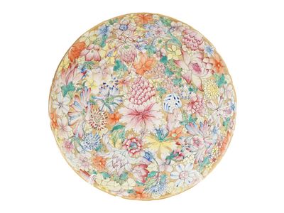 CHINESE MILLE FLUER PLATE. A mille fleur porcelain dish decorated with various types of flora. 