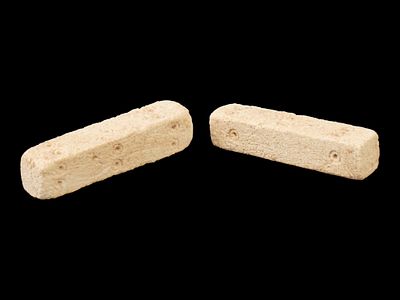 PAIR OF LARGE ANCIENT ROMAN STONE DICE 100 TO 300 AD. A pair of large ancient Roman carved stone 